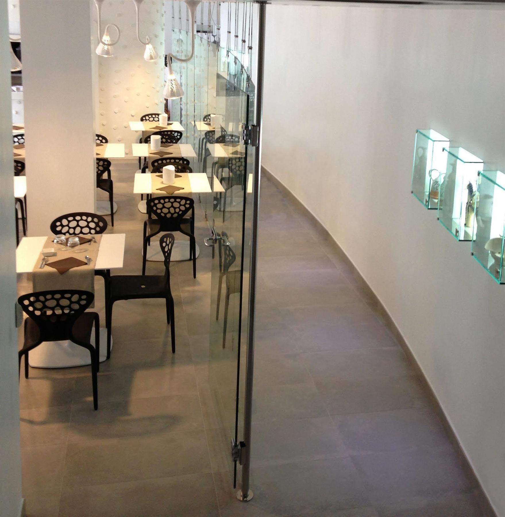 Quihotel Porto Cesareo Bagian luar foto