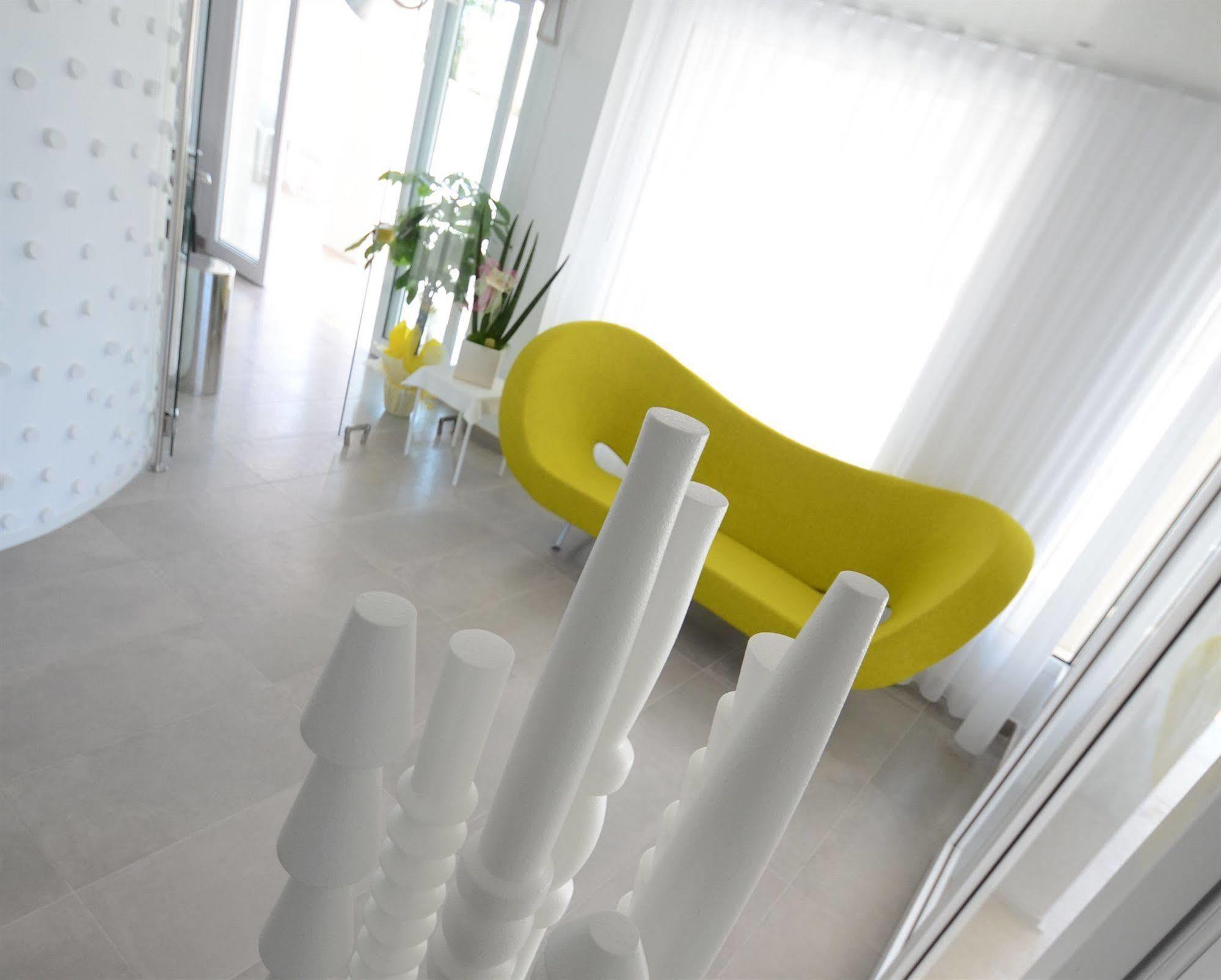 Quihotel Porto Cesareo Bagian luar foto