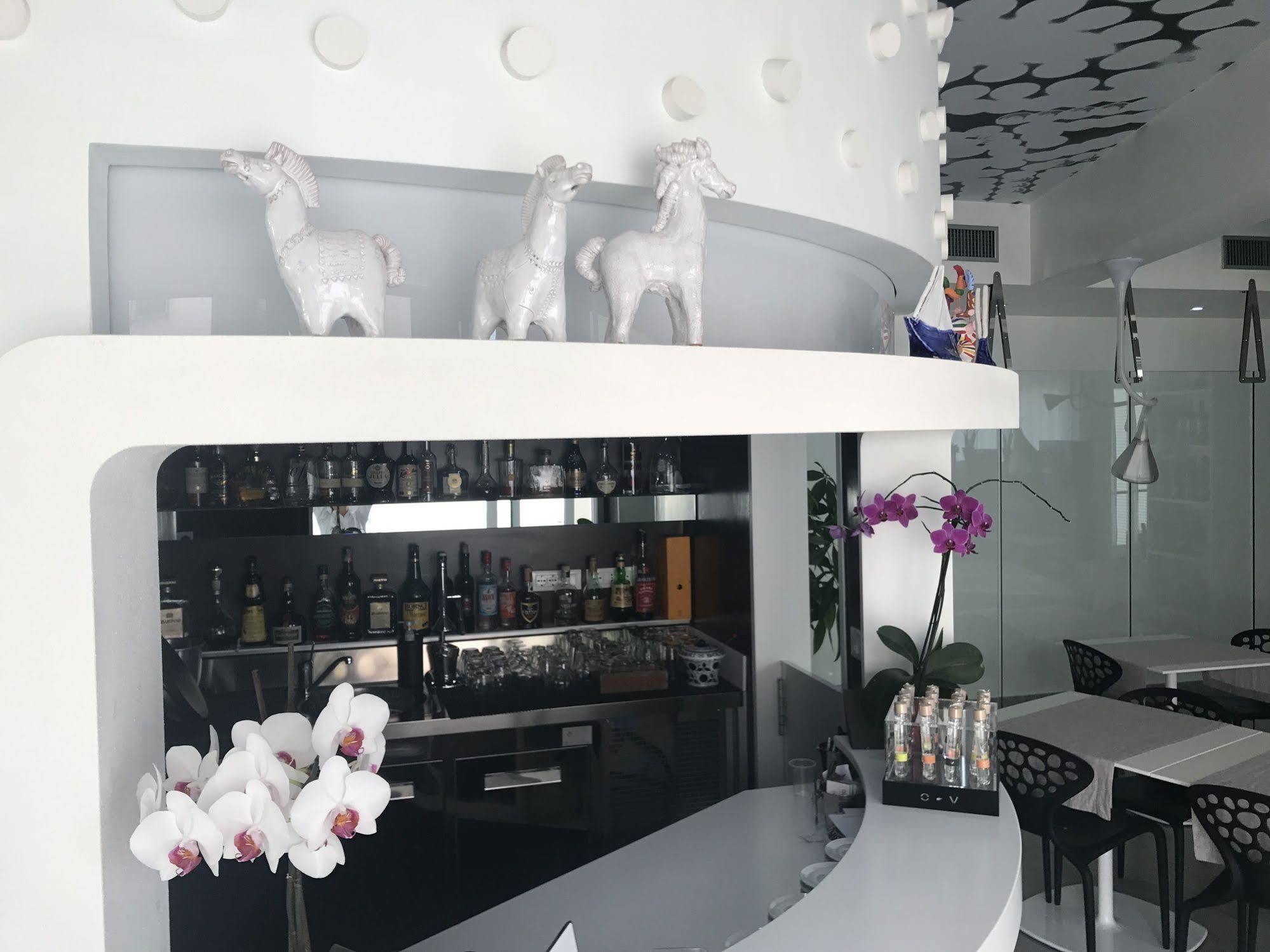 Quihotel Porto Cesareo Bagian luar foto